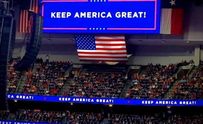 Blint Trump hat, utrikespolitiska åsiktsskillnader eller politisk inblandning i 2020 valet — en analys av riksrätten mot Donald&nbsp;Trump