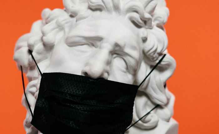 “Let them eat cake” — Demokratiske Talmannen Nancy Pelosi besöker covid19 stängd&nbsp;hårsalong