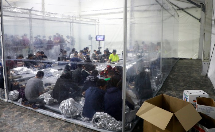 Donald Trump och Kamala Harris besöker Texas-Mexico&nbsp;gränsen