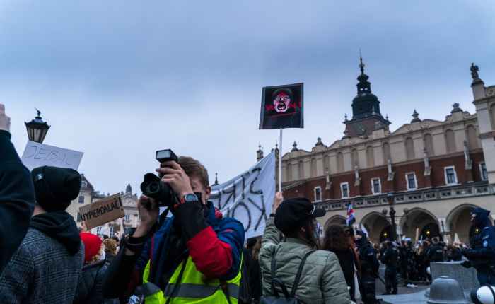 Högsta Domstolen tar upp Texas och Mississippis abortlagar — Hänt i Veckan med Caroline Älvebrink Calais&nbsp;Podd.