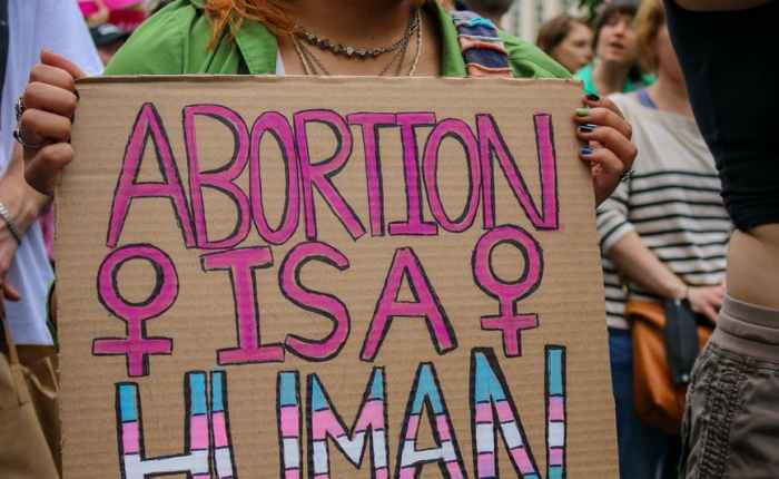 Abortaktivist anhållen för mordförsök på Högsta Domstolens Brett Kavanaugh – Hänt i Veckan med Caroline Älvebrink Calais&nbsp;podcast