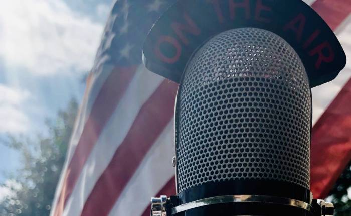 Only In America with Caroline Calais and Charlie&nbsp;Houston